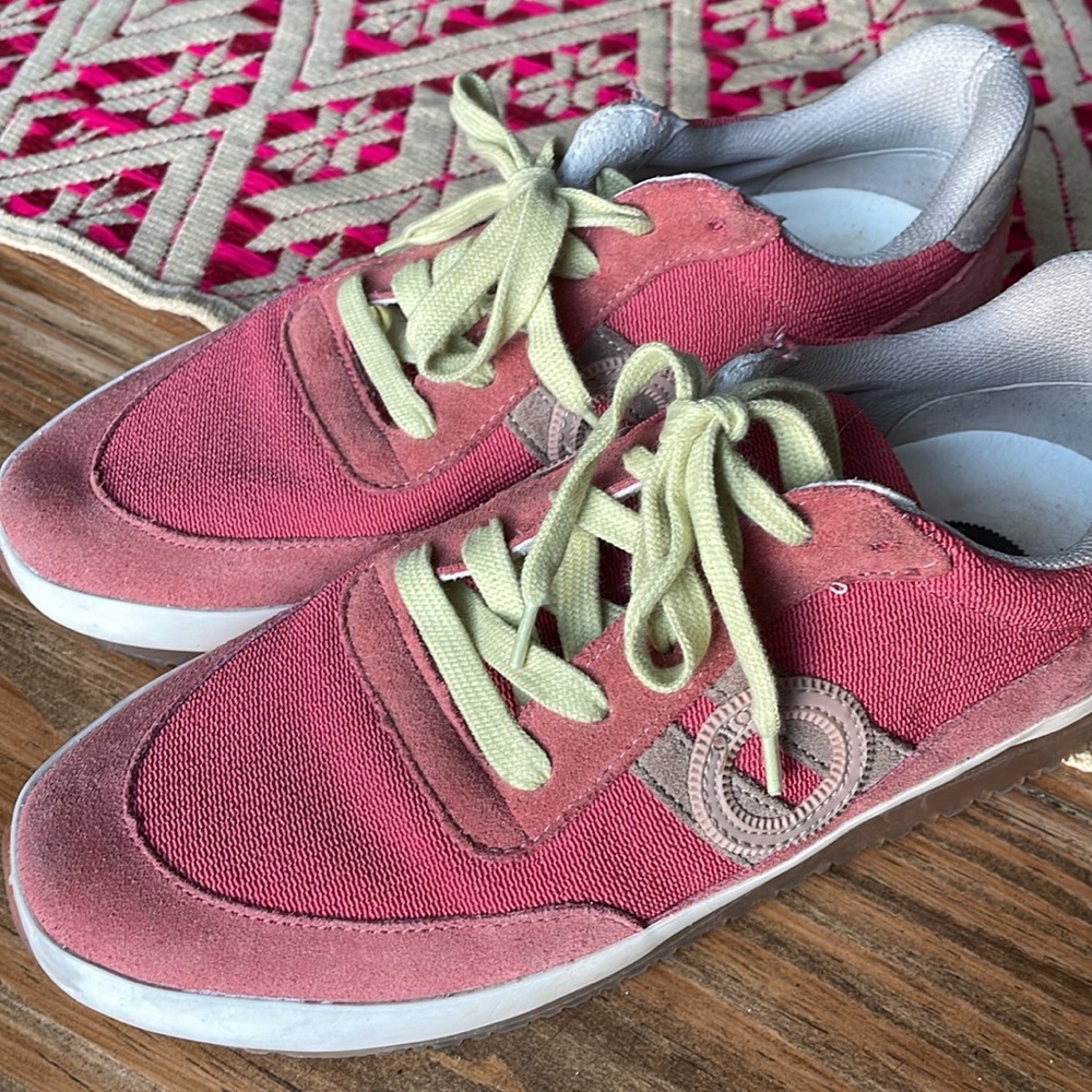 Aro Alida Sneakers, muted red (salmon vibes) with yellow laces. Great Condition!